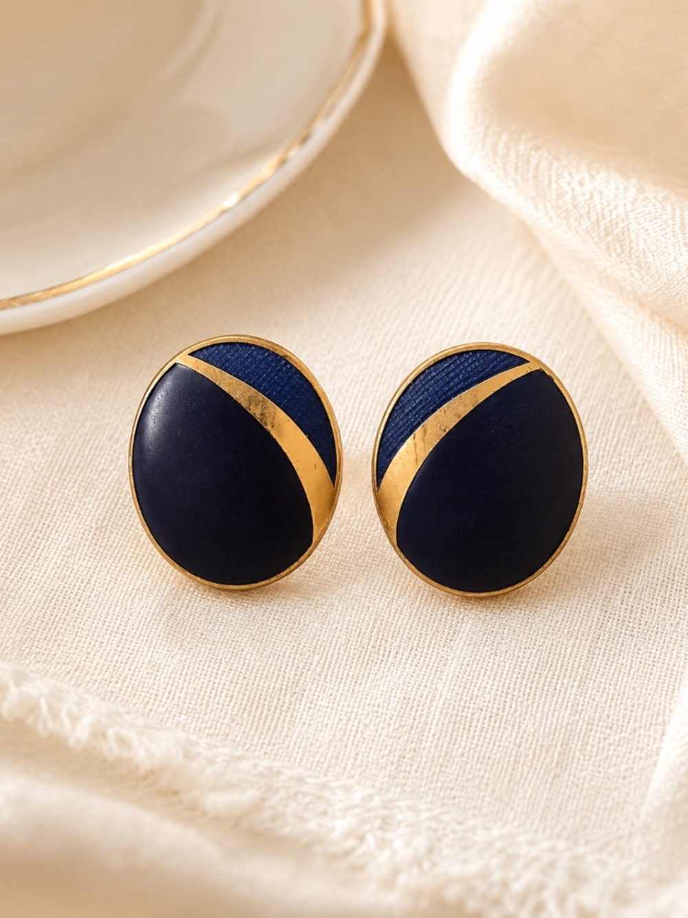 Vintage Isle of Skye  Enamel Gold Tone Stud Earrings